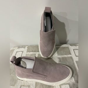 SeaVees Women's Ankle Boots in Mauve, size 7, like new.